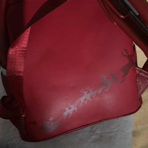 Santa Loungefly Backpack - Picture 5 of 6